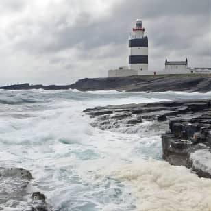 Skip the Line: Hook Lighthouse Entrance Ticket and Guided Tour