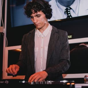 ﻿Velvet Room New Year's Eve party with DJ DeepNahuel