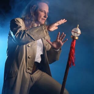 ﻿Espectáculo de Magia La vida secreta de un Brujo en el Teatro Stars Of Magic