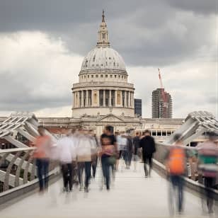 London through the lens: Iconic photo spots and hidden gems.