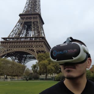 Viality Tour : Visite guidée en réalité virtuelle à la Tour Eiffel