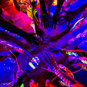 Multi- Model Experience! Neon Naked Life Drawing!