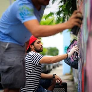 ﻿Clase de Graffiti - Pedro AMOS Galeria - Little River