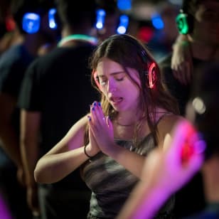 Never Forget: Silent Disco for Unity & Support