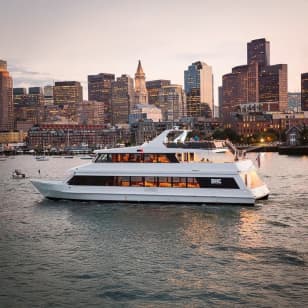 Manhattan Sunset Yacht Party