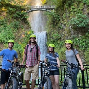 Ebike Tour to Multnomah Falls and 6 other falls on a scenic biway