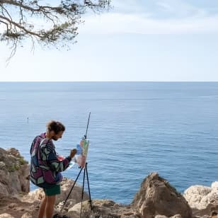 Paint outdoors in Deià by the sea