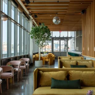 NYC Best NYE 2025 Party at Unlisted Rooftop w/ 4H Open Bar & Fireworks View