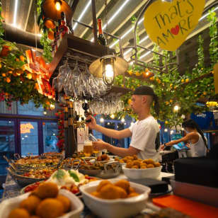 Terrazza Aperol Revival: Buffet Libre y Spritz Aperol sin vergüenza