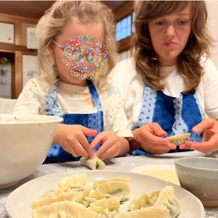 Yokohama: Sushi & Gyoza Cooking with Matcha & GreenTea Experience