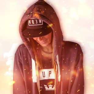 100% DJ Marta (All Night Long) en Fabrik- Bono Cultural Joven