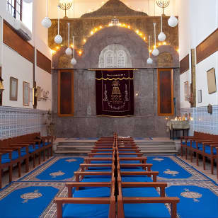 Walk through the Jewish quarter and souks of Marrakech 