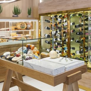 Maridaje de 4 quesos y selección de 4 vinos en Tablafina