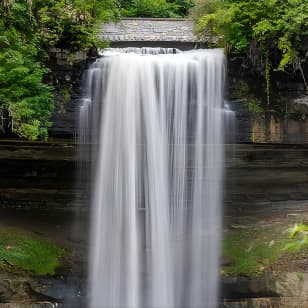 Minnehaha Falls: A Self-Guided Audio Tour of Minneapolis