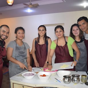 Cooking class with family in Jaipur
