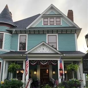 History and Architecture Walking Tour