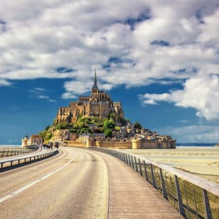L'isola di Mont-Saint-Michel: app audioguida di TouringBee