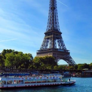 La Seine : Croisière touristique guidée par Vedettes du Pont Neuf