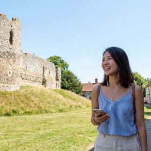 Saffron Walden Audio Tour: Castles, Canvases & Secret Gardens