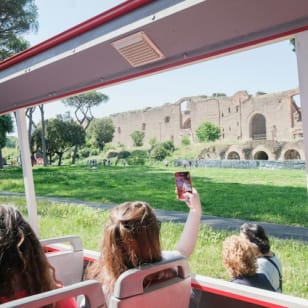 Catacombe di Roma: Salta-coda, Tour guidato + Trasferimento andata e ritorno