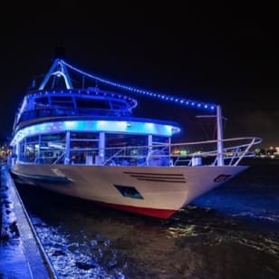 Hamburg: Elbe Samstag Nacht Boot Party