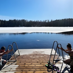 Kansallispuistovaellus & suomalainen savusaunaelämys ja nuotiolounas