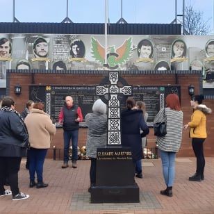 Cab Tours Belfast - Famosi tour in taxi nero