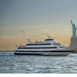 After Work Sunset Yacht Party sul East River