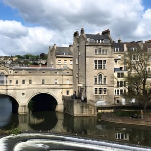 BATH: Visita guiada en grupo | Guía con distintivo azul, 2h, £200 por grupo