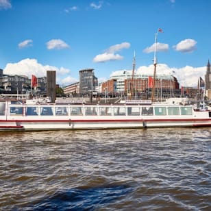 Hamburg: 1-stündige Bootstour + Audioguide