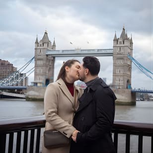 Sesión de fotos profesional privada frente al Puente de la Torre en Londres