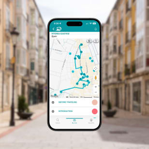 TOP Vitoria: Guided Tour with Your Mobile