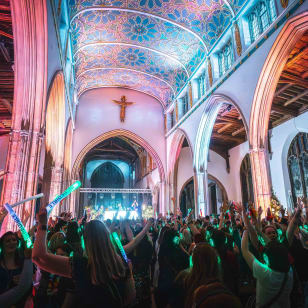 90s Silent Disco in der Kathedrale von Chelmsford