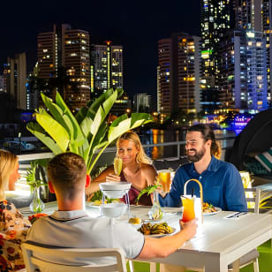 Buffet dinner e crociera turistica