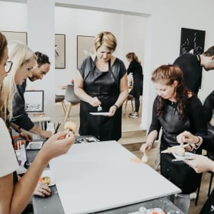 Kunstworkshop für Anfänger in München: Male Dein eigenes Kunstwerk in einer echten Galerie