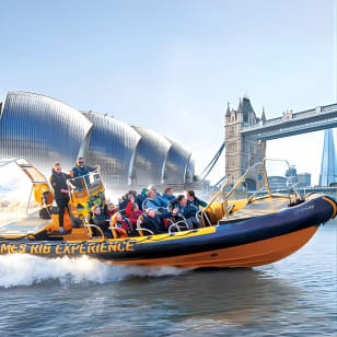 Speedboat "Ultimate Tower Blast" vom Tower Millennium Pier - 40 Minuten
