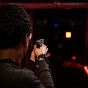 Spy for a Day: Ein James Bond Immersive Tour & Dining Experience – Shooting