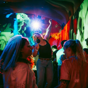Clip Club - Das 360°-Pop-Erlebnis