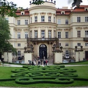 Lobkowicz Palace + polední koncert