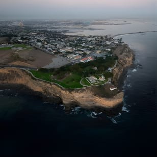 Private Helicopter Tour of Rancho Palos Verdes, Los Angeles, and Long Beach