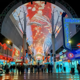 Las Vegas’ Glitter Gulch, Geister und Gangster: Eine selbstgeführte Audiotour