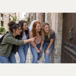 JGA Treasure Hunt: Your Bachelorette Adventure in Düsseldorf