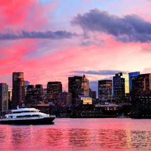 Crucero turístico de 90 minutos por el puerto de Boston al atardecer