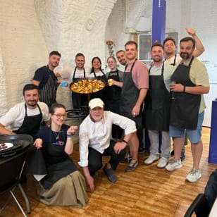 Paella cooking workshop in Madrid