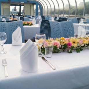 Berlin: 2.5-hour dinner cruise on the MS Der Fliegende Holländer Berlin