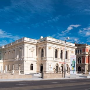 Albertina Modern: Entrada