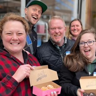 Recorrido a pie con degustación de donas en el puerto antiguo de Portland