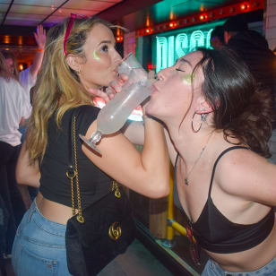 1 Big Night Out - Wochentag Pub Crawl