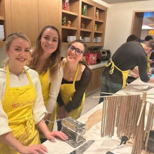 Tagliatelle & Pesto: Mezcla, amasa y saborea
