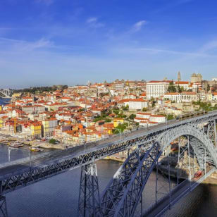 Porto: 48 horas de ônibus hop-on hop-off + cruzeiro no rio + adega de vinhos